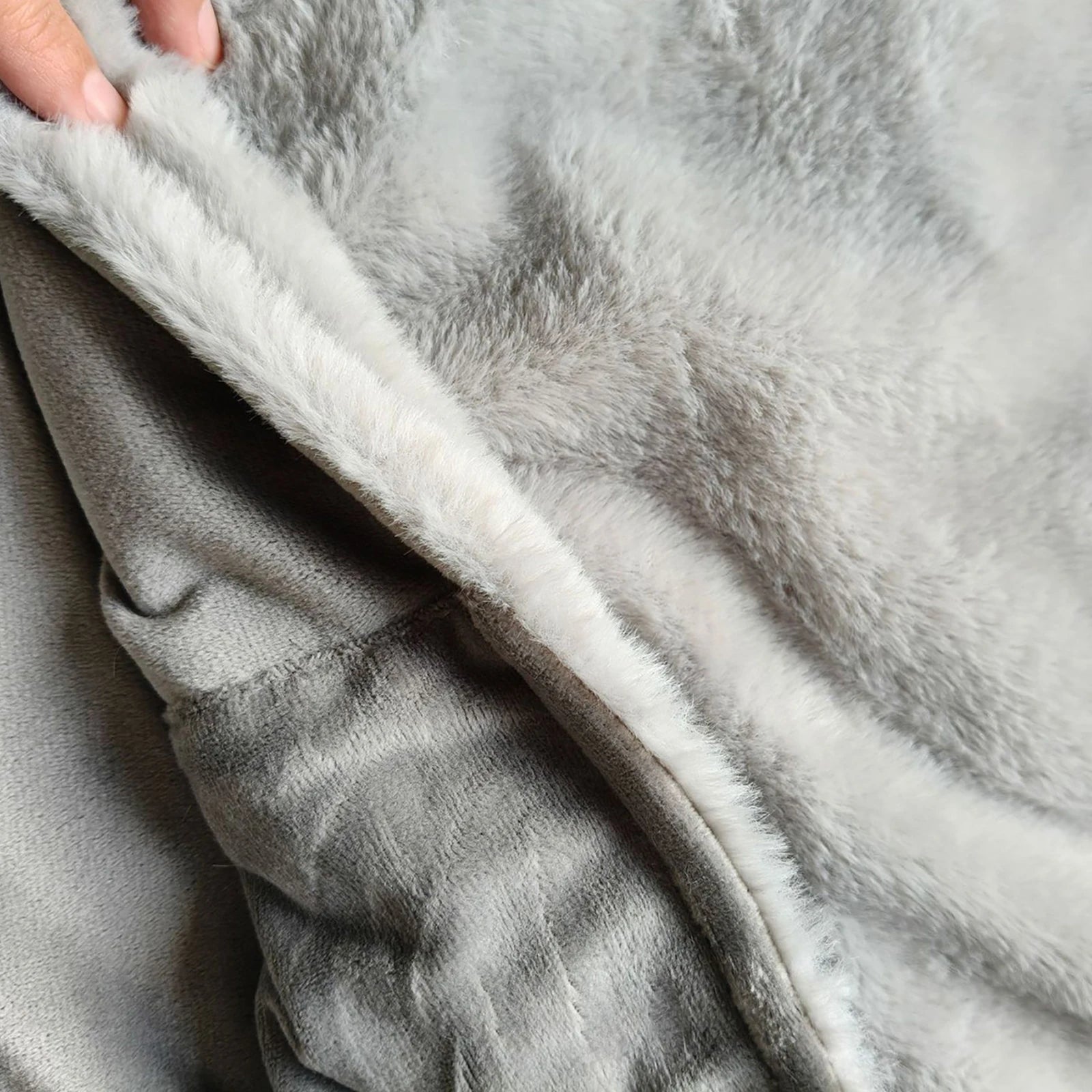USB Electric Heated Robe Poncho Blanket Hoodie with 3 Heating Level Heated Blanket Throw Wrap for Family Friends Winter Gifts